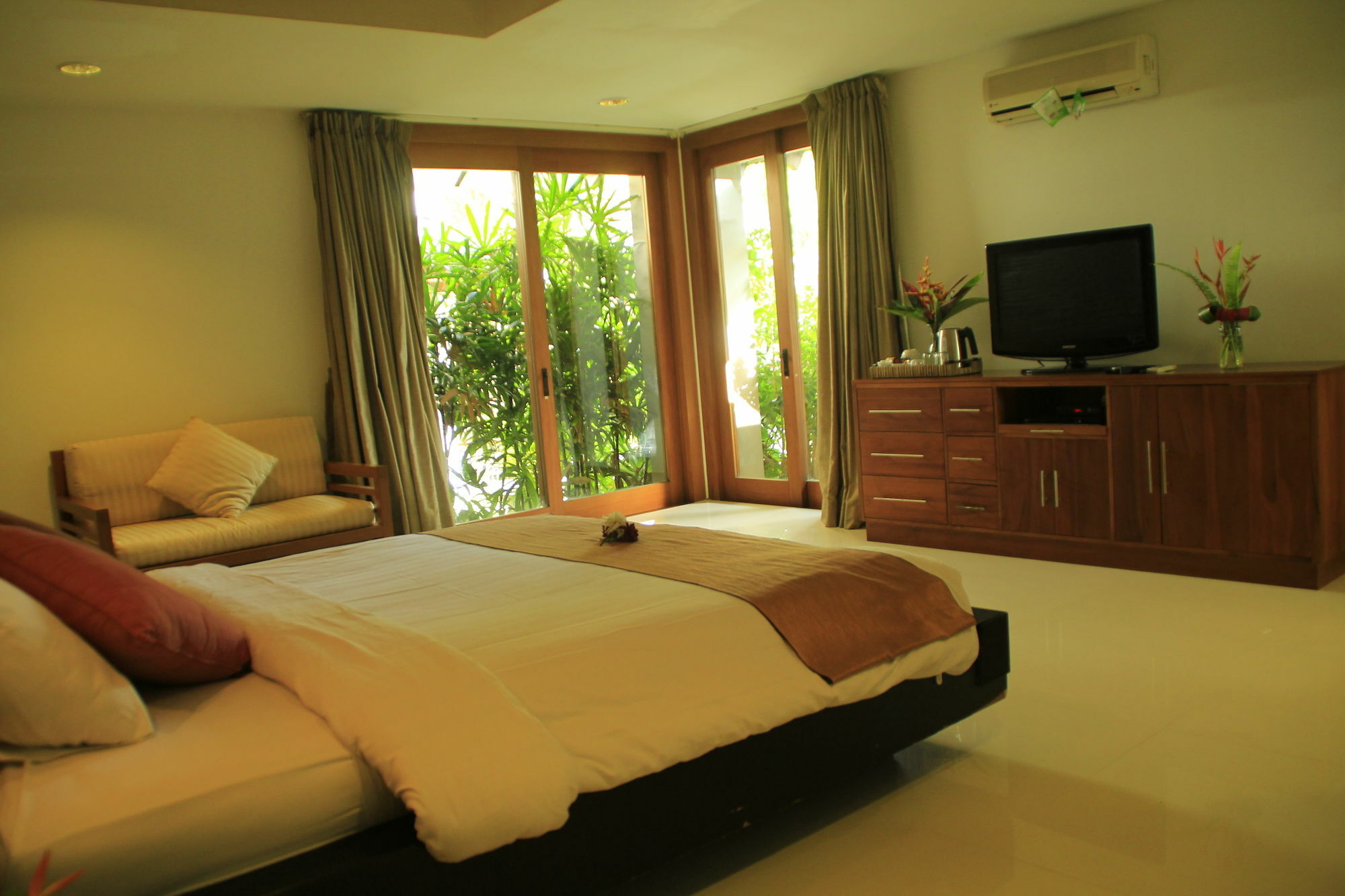 Villa Hening Jimbaran Buitenkant foto