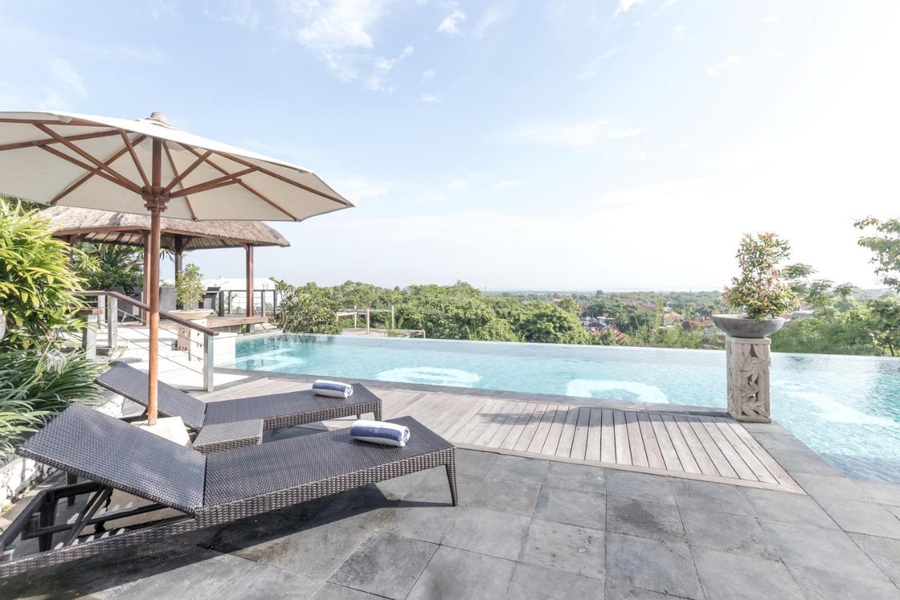 Villa Hening Jimbaran Buitenkant foto